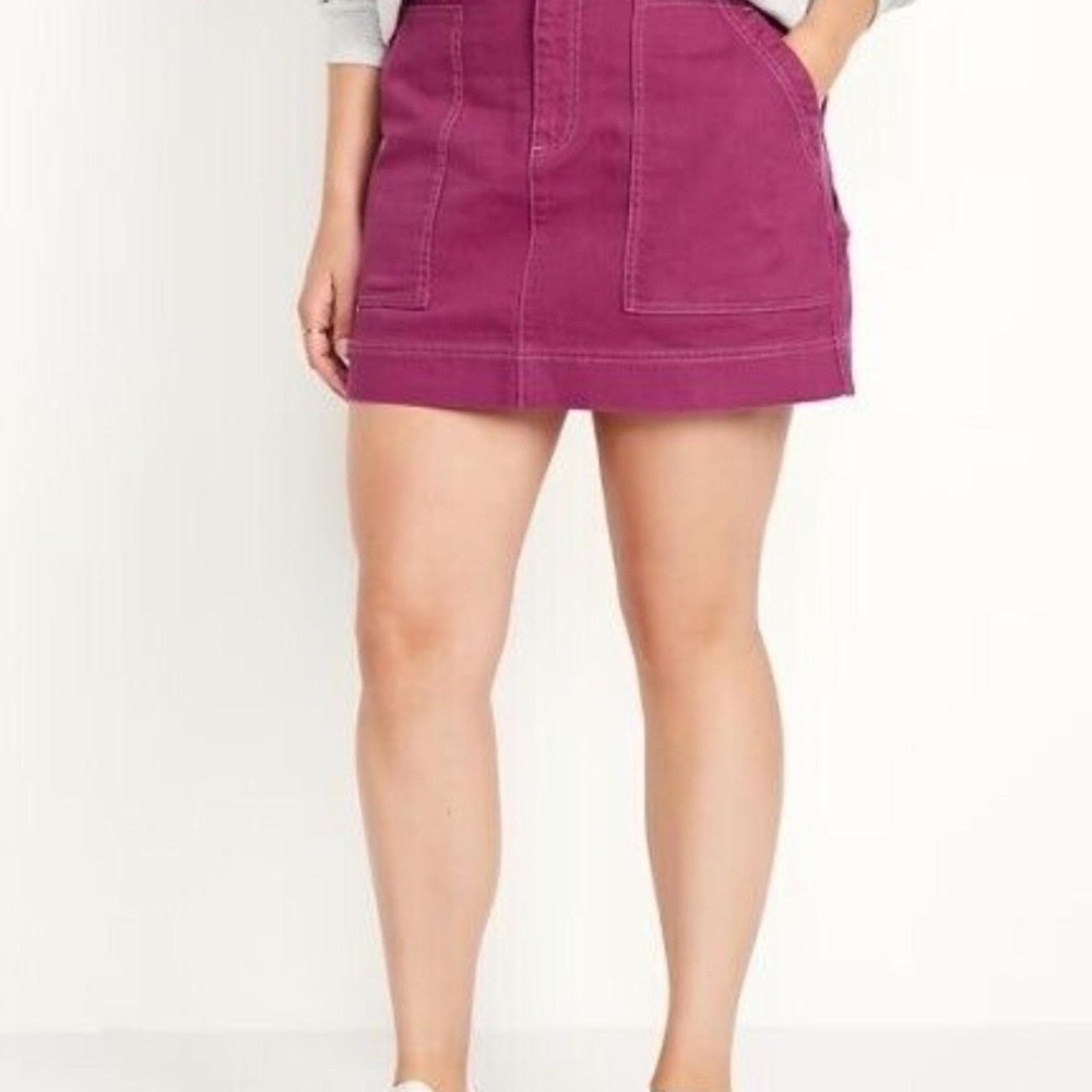 Old Navy Women’s 10 High-Waisted Button Fly Corduroy Mini Skirt in Berry